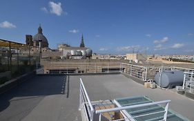 Vallettadreamsuites Groud Floor Shared Sea View Rooof Terrace