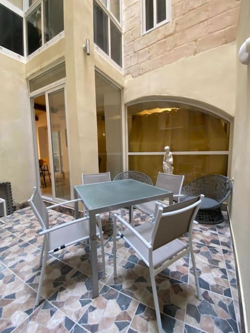 Vallettadreamsuites Groud Floor Shared Sea View Rooof Terrace Esterno foto