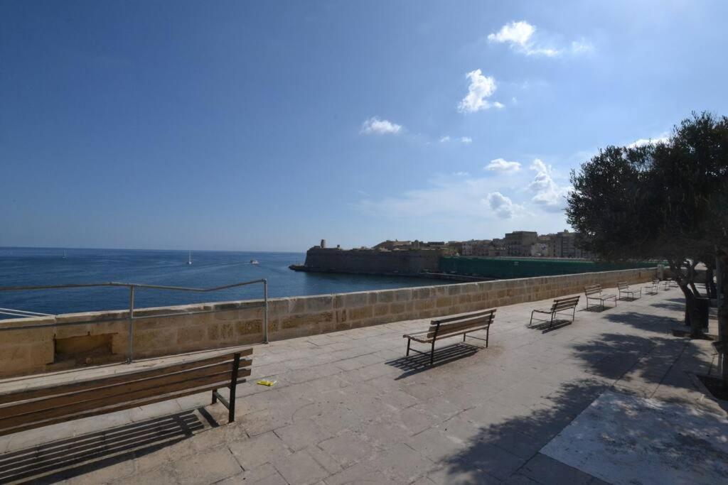 Vallettadreamsuites Groud Floor Shared Sea View Rooof Terrace Esterno foto